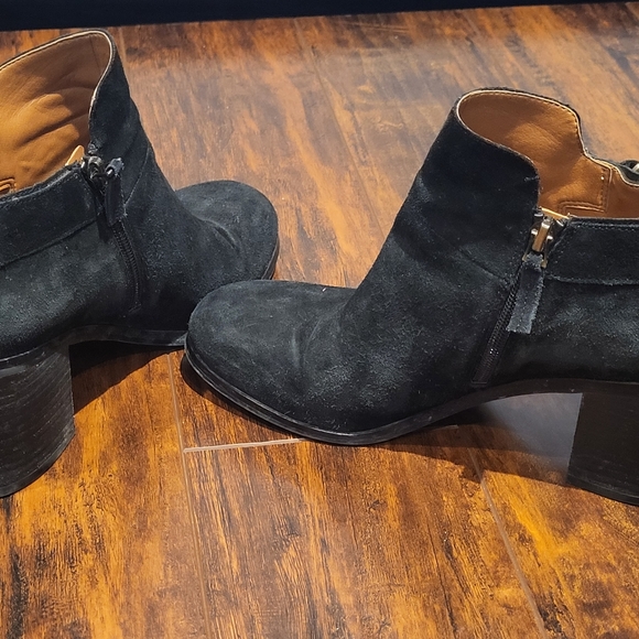 2/$50 🏷 Sarto Suede and Leather Booties Size 8.5 - Picture 3 of 5